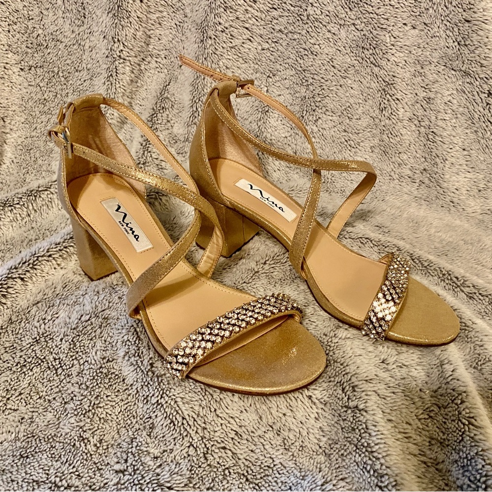 NWOB Nina New York Evening Wear Metallic Gold and Rhinestone Strappy Sandals.